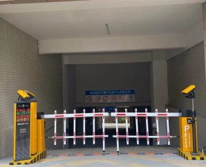 太原市山西柵欄式道閘欄桿一體機(jī)